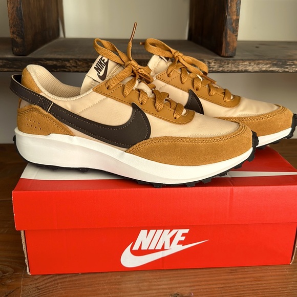 Nike Shoes - Women’s Nike Waffle Tennis Shoe